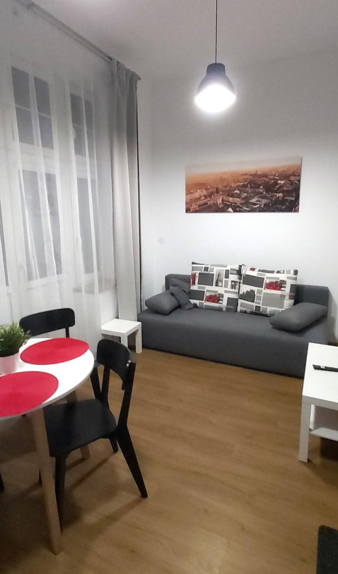 Old Town Stage Apartment One クラクフ エクステリア 写真