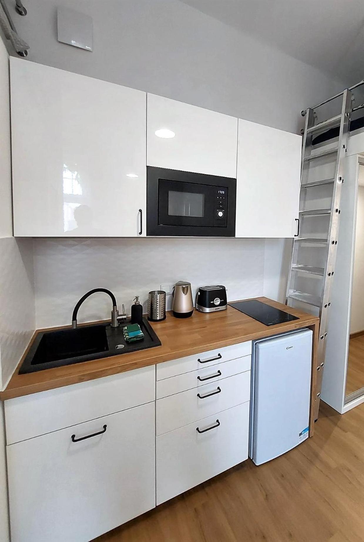 Old Town Stage Apartment One クラクフ エクステリア 写真