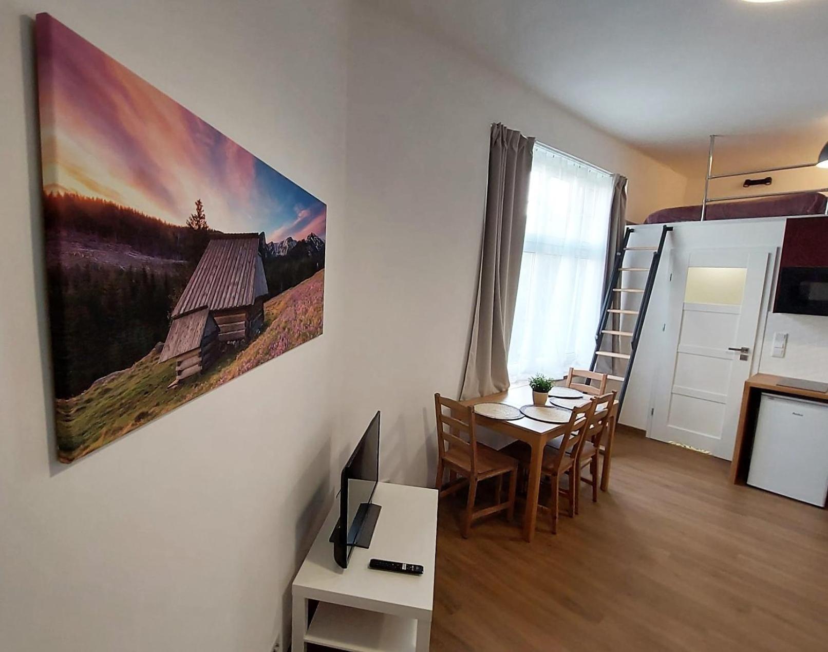 Old Town Stage Apartment One クラクフ エクステリア 写真